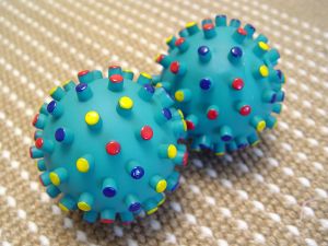 TT8 - PRICE LEVEL 2 - Crazy Color Rubber Ball Makes Sound